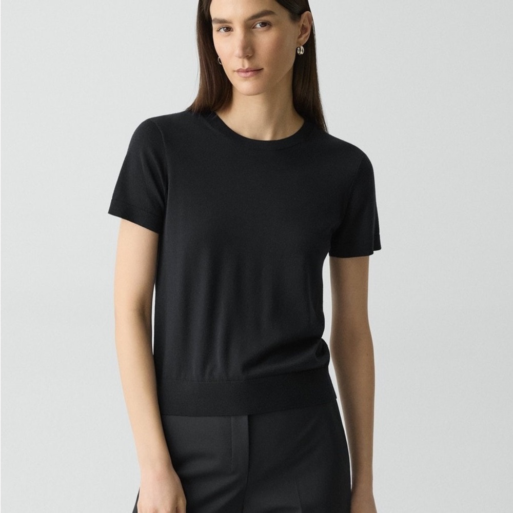 THEORY
Regal Merino Wool Short-Sleeve Crew T-Shirt  sz SP